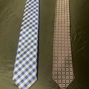 Roundtree & Yorke Blue and Purple Geometric Ties